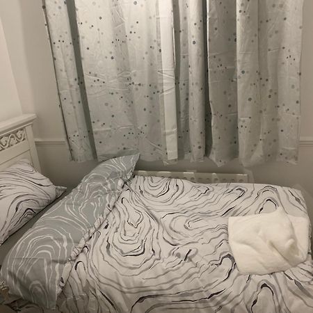 At Apex House Single Room Horndon-on-the-Hill 外观 照片